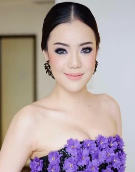 ลี่ พาณิภัค แจ่มมั่งคั่ง