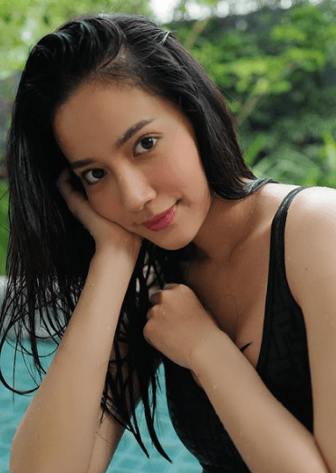 หญิง รังสิกานต์ โรจน์ชีวิน