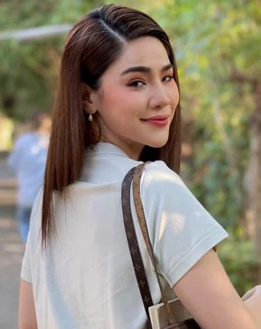 ลิตา อินท์ชลิตา ผุลลาภิวัฒน์