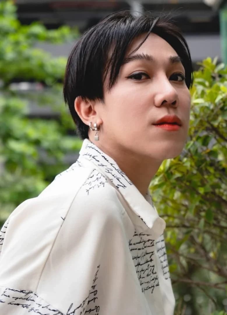 แม็คเก้ ก้องพรลภัส สุกิจธราภิรมย์