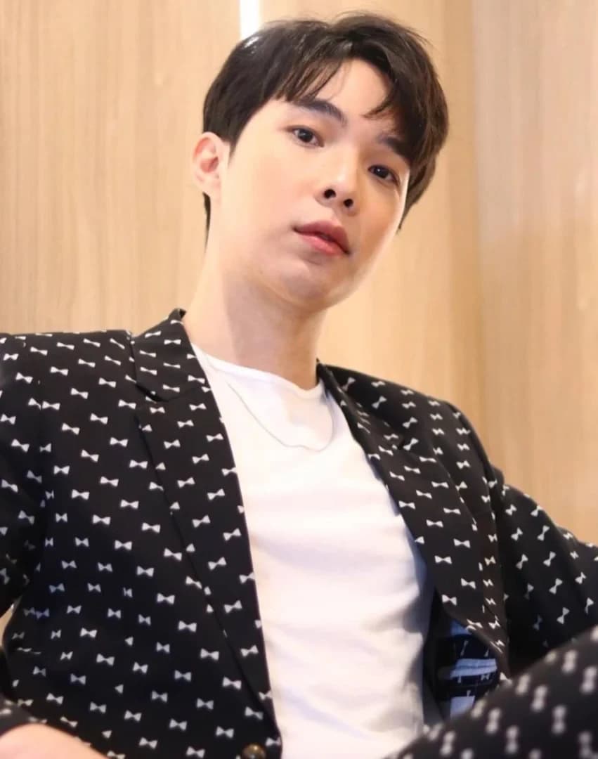 กำปั่น กรวิชญ์ สารสิน