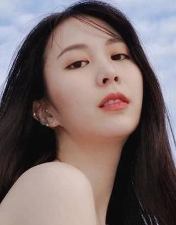 วีวี่ สรัณณัฏฐ์ ประดู่คู่ยามดี