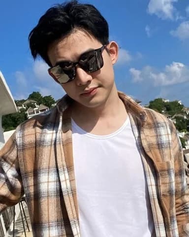 ฟิวส์ วายุ เกษสุวิทย์