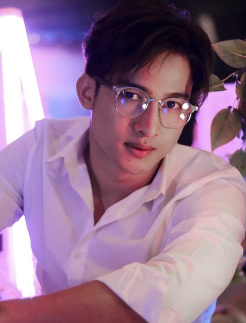 แม็ก นัฐพงษ์ บุญยืน