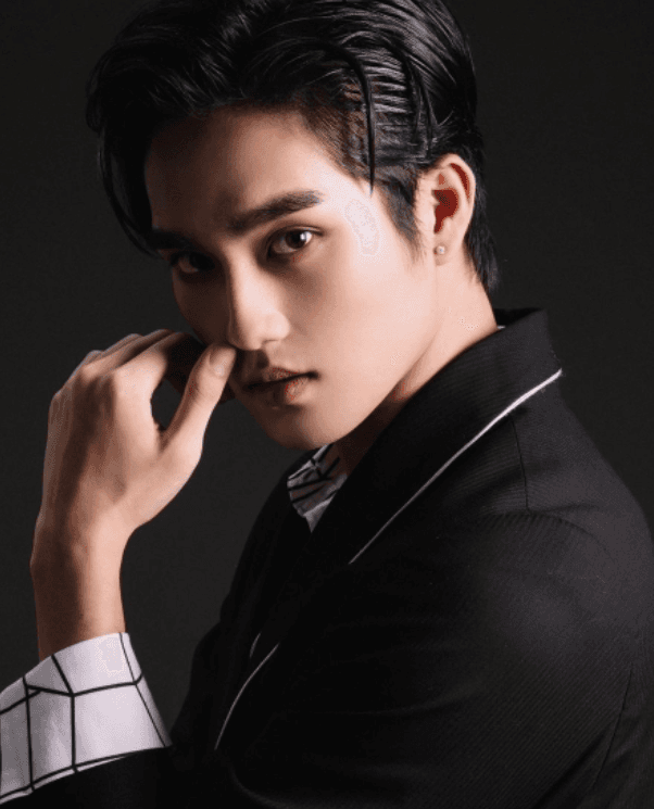 เฟิร์ส ธรรมรัตน์ จันทร์งาม