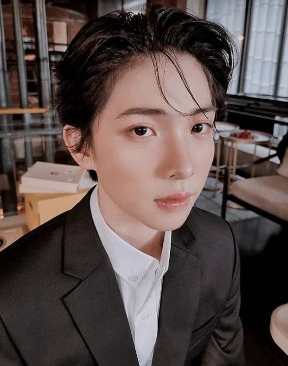 ไต๋ ธนภัทร ขจรชัยกุล