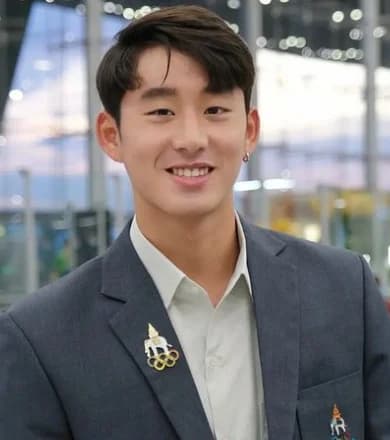 เอส รวิพล สง่าวรวงศ์