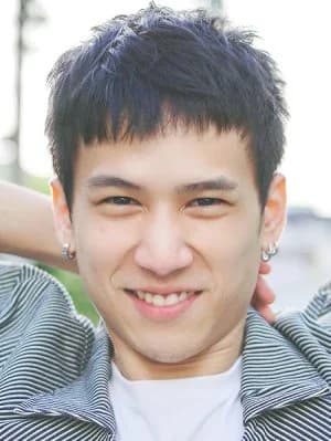 อะตอม นรวร เผือกอำไพ