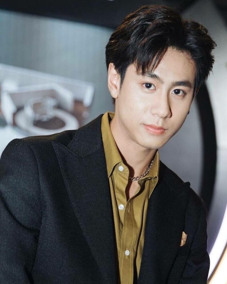 มิกซ์ วนัส แสงเทียนประไพ