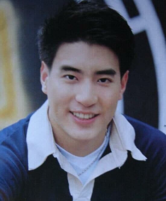 นัท ธนัท ตันอนุชิตติกุล