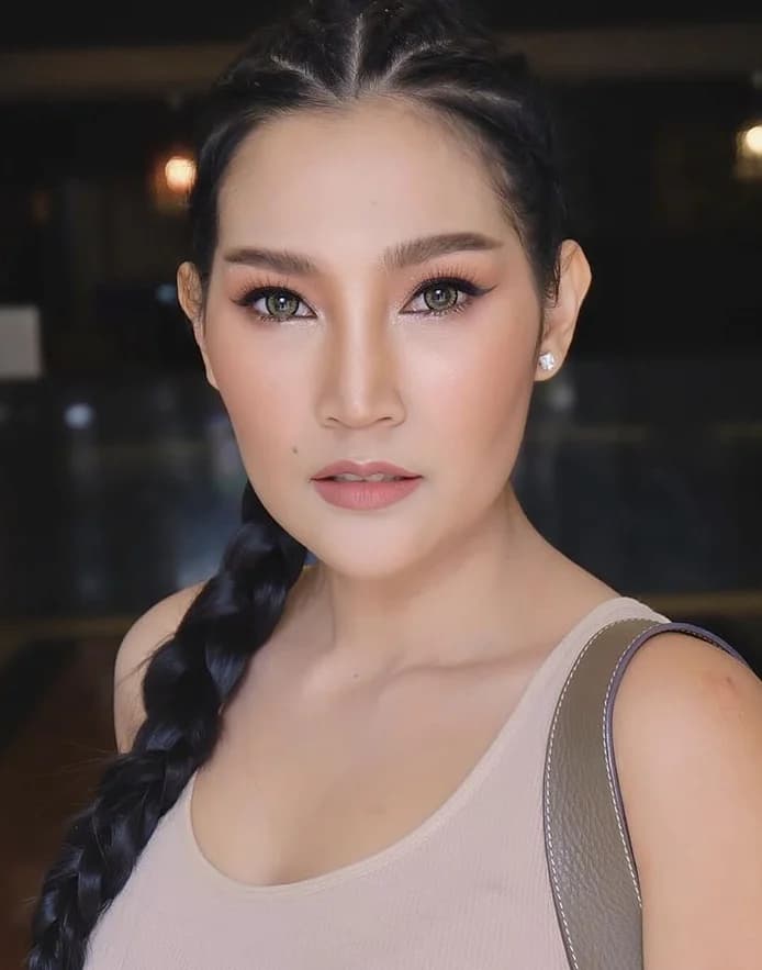 โบว์ โบว์ชมพู ศรีทองท้วม