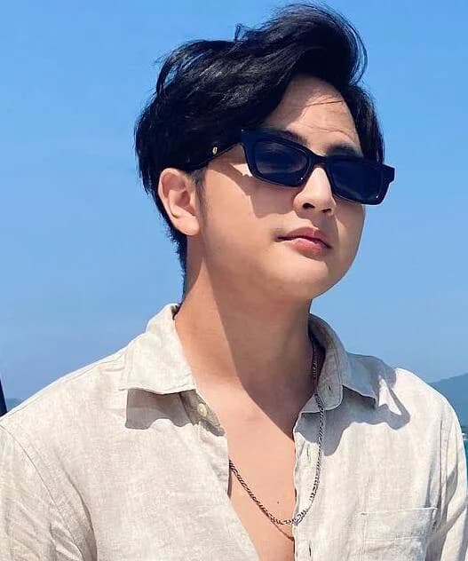 โอ ภูวนัย แสงวรรณ์