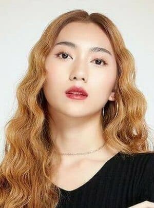 เบ๊บ สราวรี พลับพลา