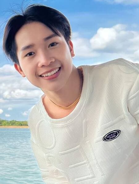 บิ๊ก ธิติวุฒิ วารุณ (ผู้ใหญ่บ้านฟินแลนด์)