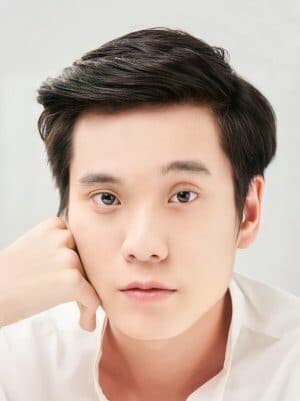 ยิม ธัญญะ ธีระขจรกิจ