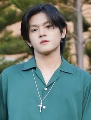 โอม นภัทร อุตสาหะ