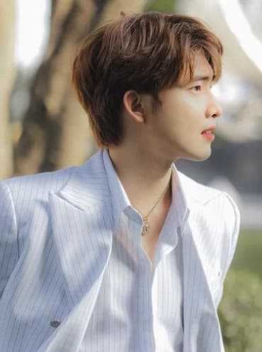 โฟล์ค จักริน แสงเรือน