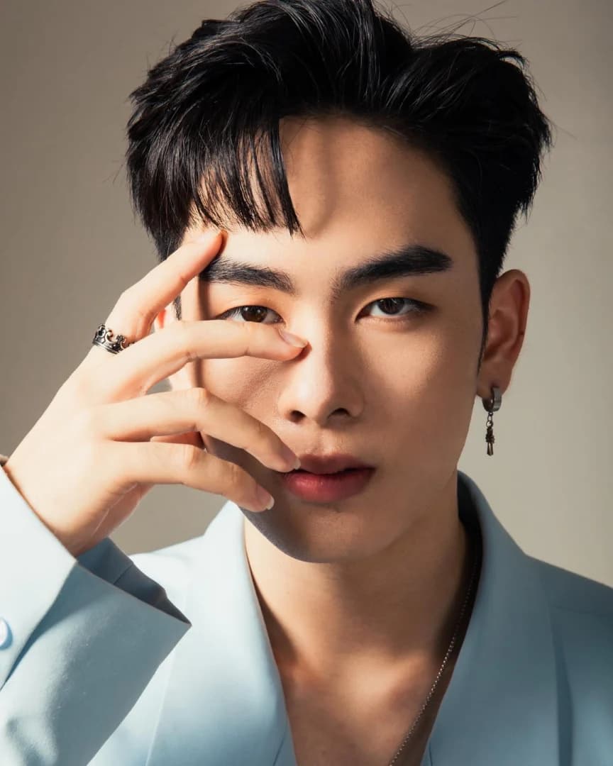 แซนต้า พงศภัค อุดมโภชน์