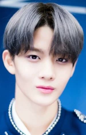 แพ จินยอง (Bae Jin-Young)