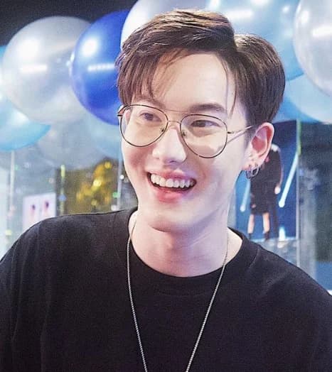 วิน อาชวิน ไมเกิ้ล