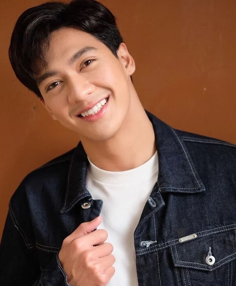 ทศ รวิศชา ปัญจวิชญ์