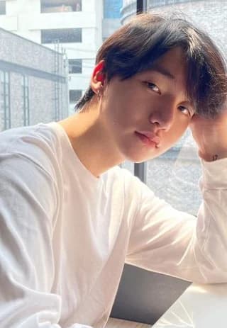 พีท สุชานนท์ ชื่อลือชา