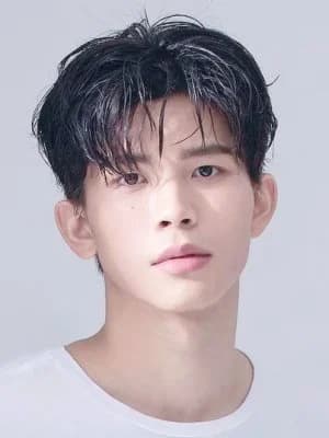 ธัญ ธัญชนิต ลิ้มศิลธรรม