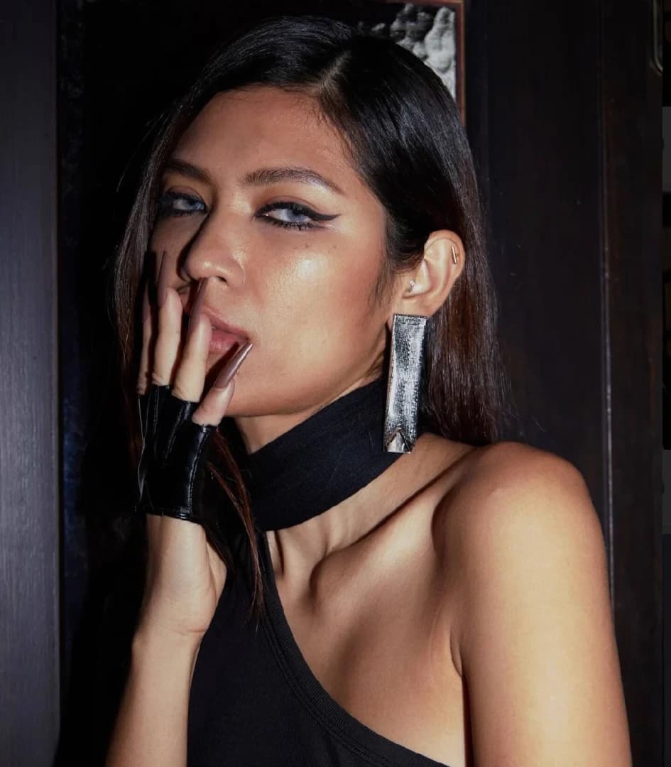 ฟ้า ภีมสินี สว่างกล้า