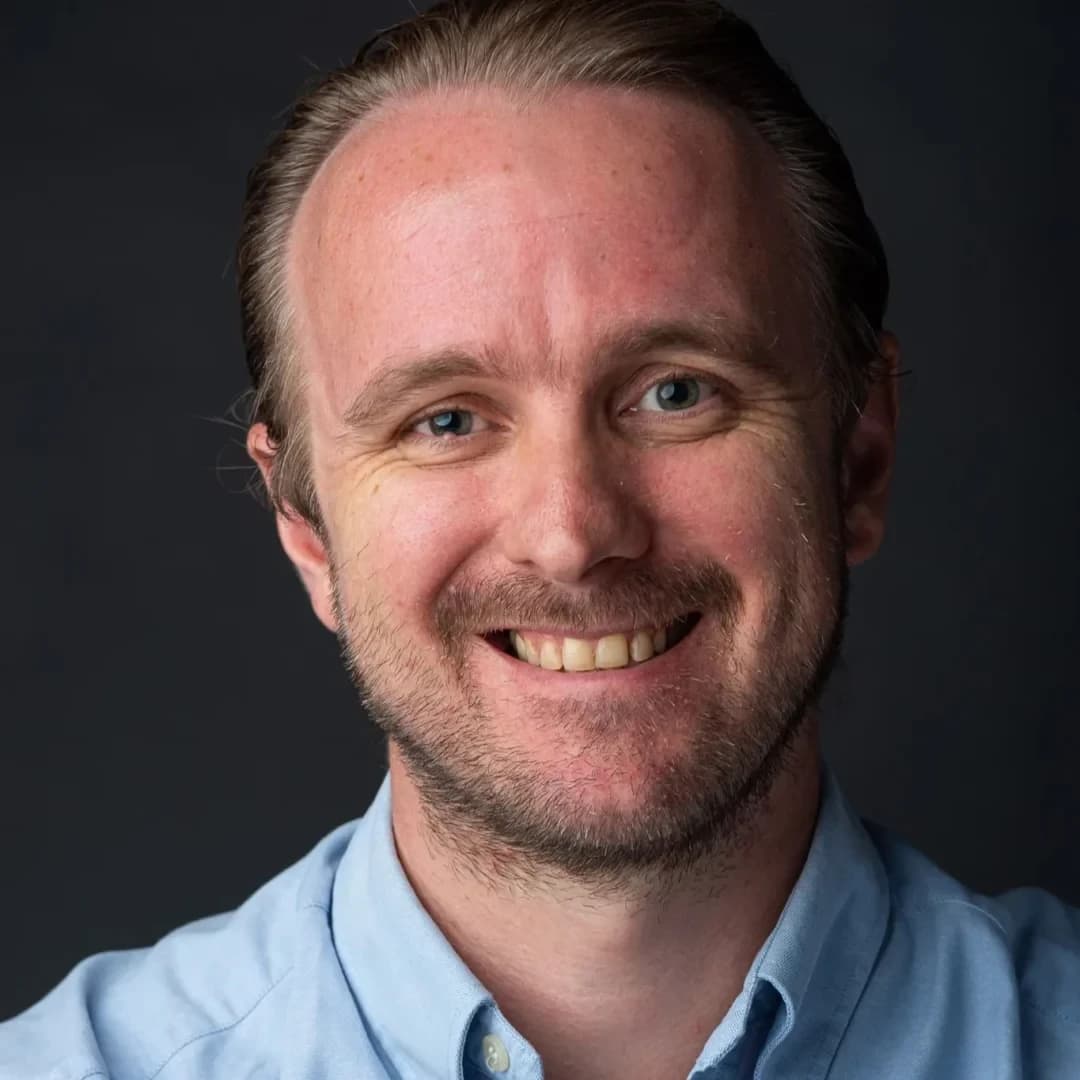 Marius Robin Schroeter (มาริอุส โรบิน ชโรเตอร์)