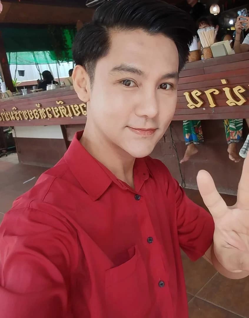 วิว ชัชวาล ประมงค์