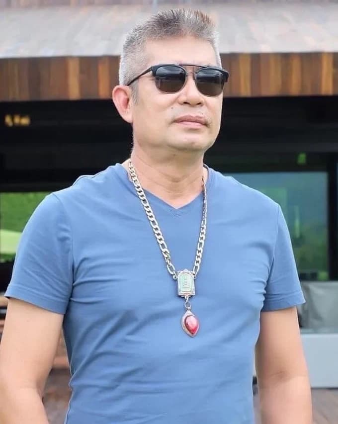 โต้ง คบพลัฏฐ์ กลิ่นสุมาลย์