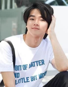 บอม ธนวัฒน์ อุทัยกิจวานิจ