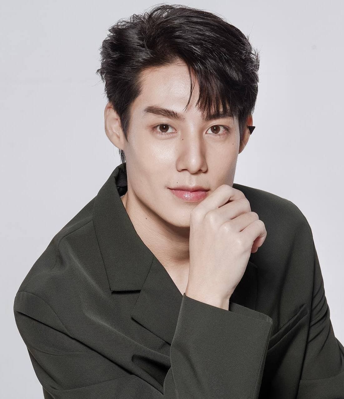 สายลับ เหมวิช ขวัญอำไพพันธุ์