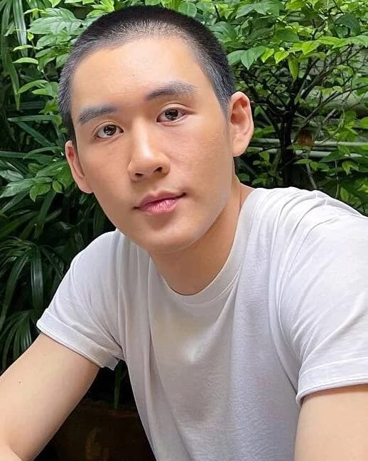 เบส ณัฐพจน์ ธนาทิพย์อุดมโชค