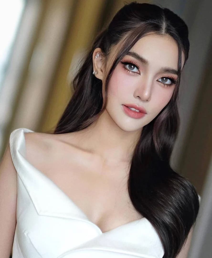 พริ้ง ชุติญา เจียรกุล