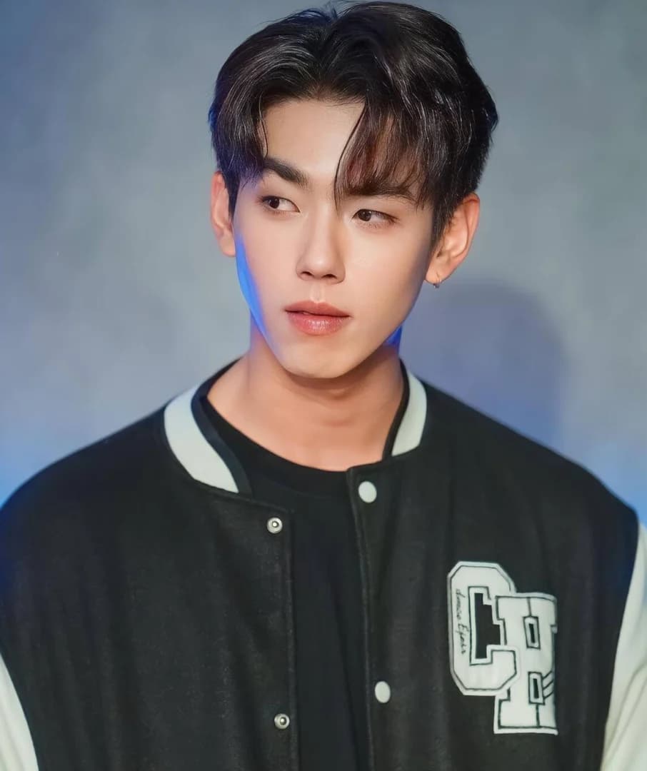 เท็น อภิวิชญ์ เอื้อมหาโสภา