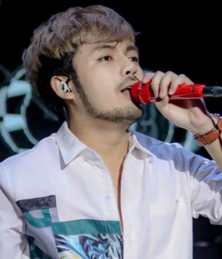 อ๊อฟ ทศพร วนิชธนกรณ์