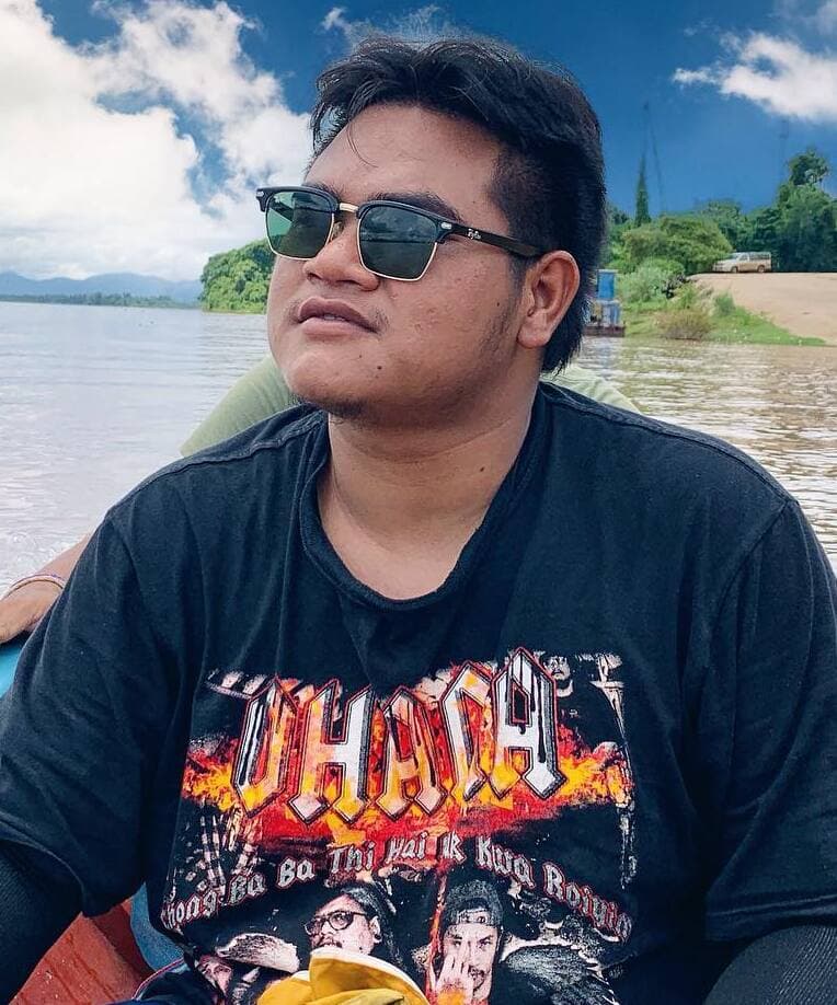 อ๊อฟ ธานินทร์ ลายทอง