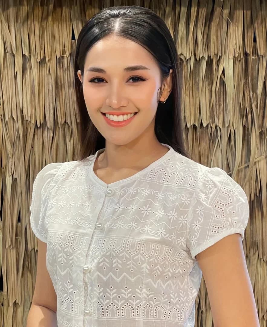 พี พีรยา หงษ์เงิน