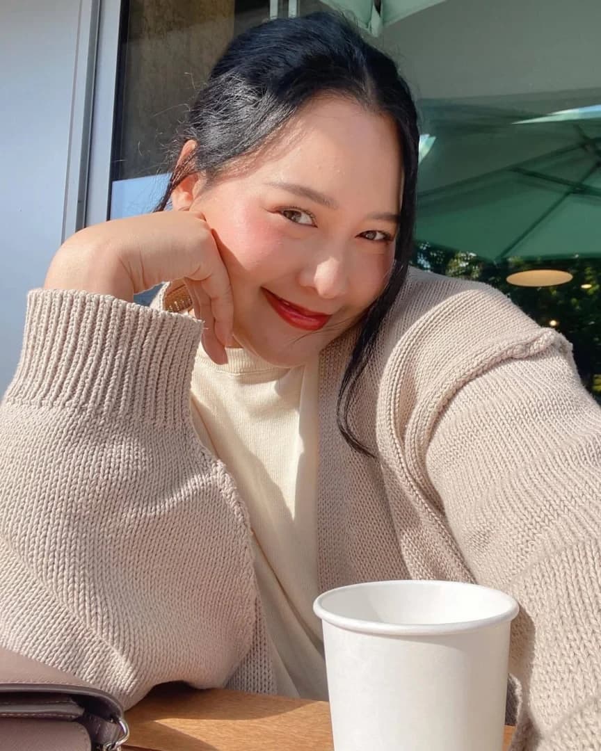 อลิซ ชญาดา สนธิรักษ์ cover