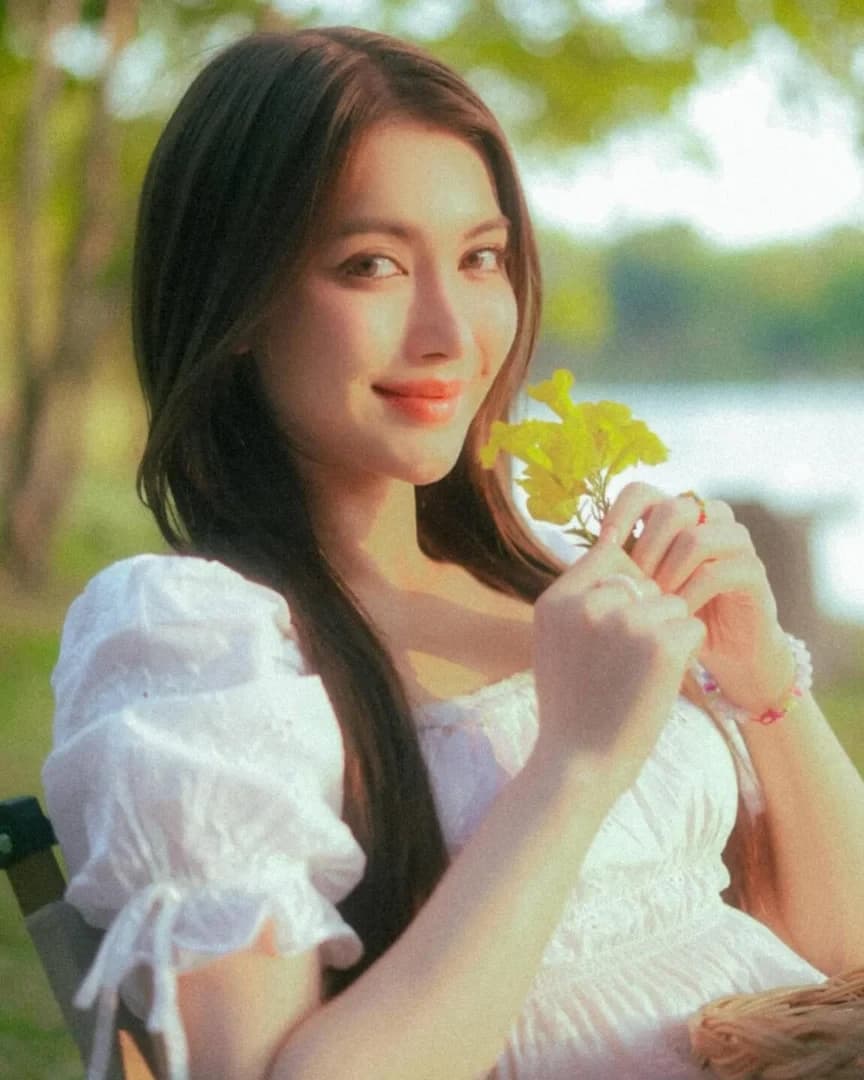 เบลล์ พลอยนภัส แพรวพรรณนภาช์