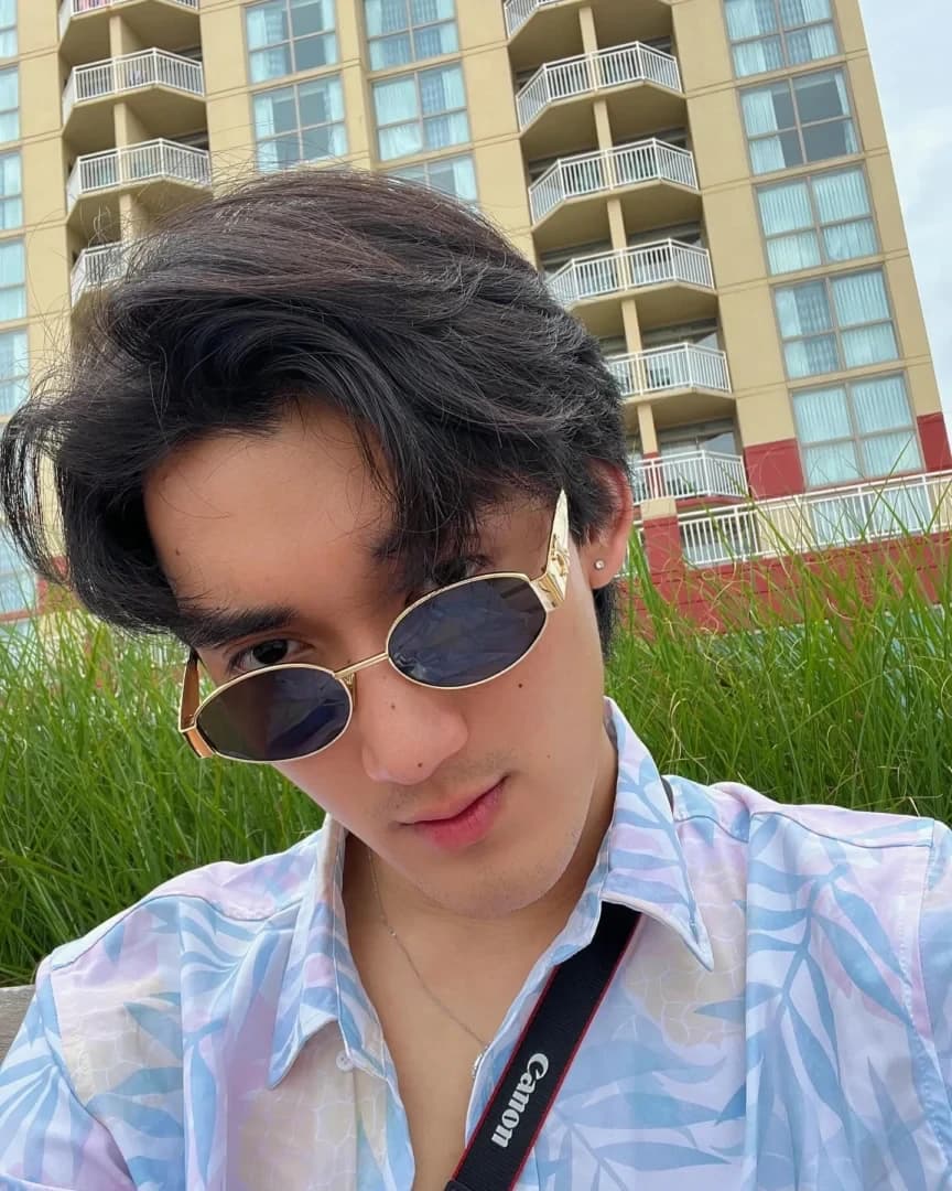 เควิน นรวีร์ ชาญเจริญกุล