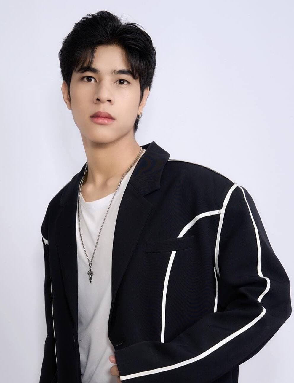 ไกด์ ปิยวัฒน์ คงสำราญ